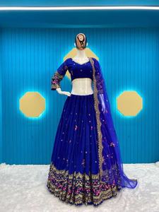 Precioso Conjunto de Lehenga, Blusa y Dupatta de Georgette Sintética de Lujo para Fiesta, con Bordado de Lentejuelas y Vuelo Completo, Elegante y Colorido - Product Image 4
