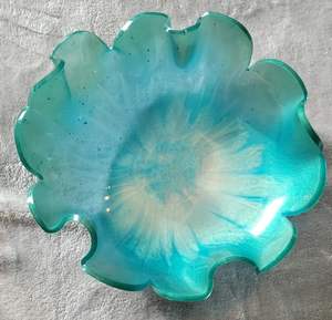 Belle coupelle décorative faite à la main, idées de décoration intérieure, art en résine pour servir - Product Image 2