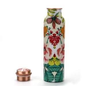 ขวดน้ำทองแดงแท้คุณภาพสูง ดีไซน์ทันสมัย ลายสลักโบราณ ประโยชน์ต่อสุขภาพแบบอายุรเวท เป็นมิตรต่อสิ่งแวดล้อม ป้องกันการรั่วซึม - Product Image 3