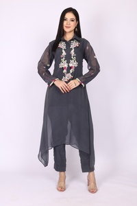 Conjunto de lujo para mujer, elegante conjunto de fiesta de 2 piezas, color gris oscuro con bordado a mano para mujeres modernas. - Product Image 3