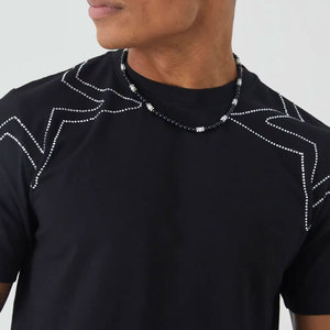 Camiseta Negra de Manga Corta a Precio Económico, Cuello Redondo, Diseño Geométrico con Pedrería, Estilo Urbano, Corte Regular - Product Image 6