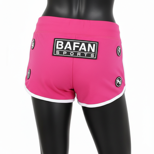 Shorts de mujer tipo booty, de algodón GSM, poliéster, spandex, felpa francesa, con ribete rosa y blanco, bordado con logotipo personalizado por transferencia térmica. - Product Image 2