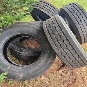 ยางรถบรรทุกมือสอง ขนาด 295/80R22.5 แบบเรเดียล สำหรับตำแหน่งพวงมาลัยและขับเคลื่อน เหมาะสำหรับการขนส่งทางไกล ระยะทางไกล  ดอกยางมีอายุการใช้งานสูง ขนาด 16 ถึง 18 มม. สำหรับการขนส่งหนัก - Product Image 3