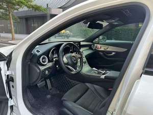Mercedes-Benz C300 Sports Automatique 2020 R16 Boîte à Vitesses 9 Rapports Excellent État Blanc Noir Voiture d'Occasion - Product Image 2