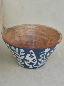 Bol en émail bleu avec motif floral blanc, fait main, décoratif sous émail, vaisselle décorative, bol à collation et à salade, bol indien en émail - Product Image 4