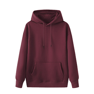 Sweat à capuche rouge basique pour homme – Couleur audacieuse, coupe intemporelle – à porter avec des jeans, des joggers ou des shorts pour un style décontracté. Fournisseur en gros. - Product Image 5