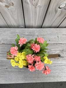 Arrosoir en métal peint à la main avec motif floral pour usage décoratif en jardinage, destiné aux grossistes du marché mondial - Product Image 3