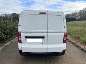 M a x u s Deliiver 2022 Furgoneta Blanca Vista Frontal en Perfecto Estado - Product Image 4