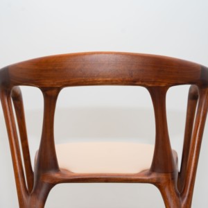 Chaise de salle à manger nordique italienne en bois avec dossier et accoudoirs rembourrés, style moderne, pour hôtel, appartement, restaurant - Vente en gros Vietnam - Product Image 6