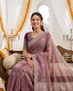 Elegant <b>Purple</b> Silk <b>Saree</b> With Embroidered Border For Women Wedding Traditional Indian Pakistani Wear - Product Image 2