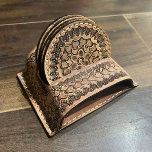 Juego de posavasos de cuero con herramientas manuales de tendencia 2025 con soporte, 4 Uds., posavasos redondos para bebidas, alfombrillas para tazas Premium para uso en el hogar y la cocina - Product Image 4