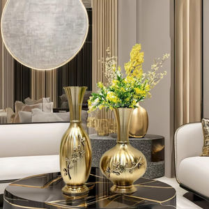 Lot de 2 vases de table modernes en métal doré antique pour la décoration intérieure Pots de fleurs élégants pour la décoration du salon - Product Image 6