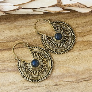 Pendientes Geométricos Bohemios de Labradorita de Venta Caliente, Joyería Tribal de Aro de Latón para Mujer, Acabado de Latón Antiguo, Mandala Étnico al por Mayor - Product Image 5