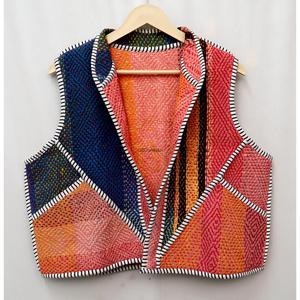 Chaleco Acolchado de Algodón Kantha Tejido a Mano para Mujer, con Cuello Mandarín, Corto, Invernal, Ecológico y Transpirable - Product Image 2