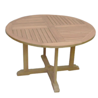 Table de repas d'extérieur ronde en teck naturel avec surface à quatre panneaux à lattes et pieds croisés