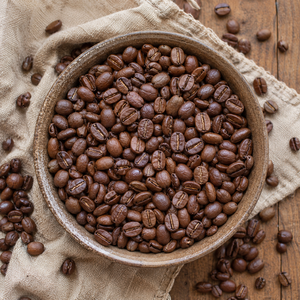 Café en Grains Entiers Premium Torréfiés Arabica – Approvisionnement en Gros pour Importateurs, Distributeurs, Torréfacteurs et Marques Blanches - Product Image 1