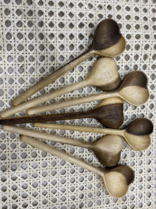 Cuillères en bois d'acacia de haute qualité 10cm 12cm 16cm 20cm pour la vaisselle de cuisine ustensiles de cuisine ensembles cadeaux artisanaux prêts à être expédiés - Product Image 4