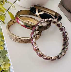 Pulseras de Resina de Alta Calidad con Diseño de Ángel, Altamente Pulimentadas, Estilo Colorido para Chicas, Hechas a Mano en India - Product Image 2