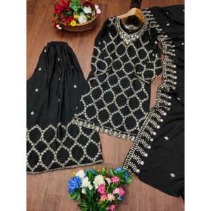 Traje Sharara Chinon de Diseño en Línea A Bordado con Lentejuelas - Product Image 1