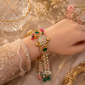 Reloj de Pulsera Rangrata RRWD169 para Mujer, Diseño Étnico de Joyería de Lujo en Oro con Kundan y Meenakari - Product Image 4
