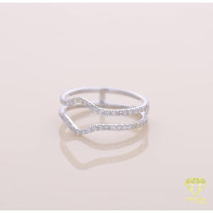 Bague croisée en argent sterling 925 avec diamants Moissanite de luxe et rangées de pierres incurvées pour les détaillants et revendeurs de bijoux - Product Image 2