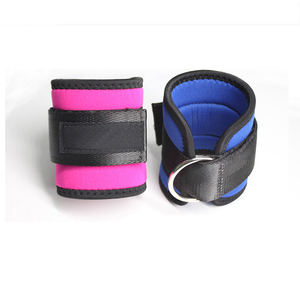 Chevillère d'entraînement avec anneau en D et sangle de cheville réglable pour exercices à câble en salle de sport et entraînements de résistance du bas du corps - Product Image 6
