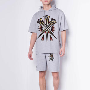 Conjuntos Deportivos de Verano Ligeros y Cómodos para Hombre, Hechos a Medida, Lisos y sin Estampado, Venta al Por Mayor - Product Image 1