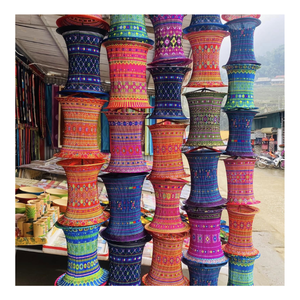 Lanterne en soie avec support en bambou, lanterne en soie vietnamienne colorée pour la décoration de mariage et de fête, fabriquée au Vietnam, prête à être expédiée - Caryln - Product Image 5