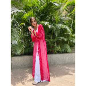 Ensemble jupe en mousseline rouge fusionnée avec haut Leheriya à manches trois-quarts taille XS pour des tenues élégantes - Product Image 6