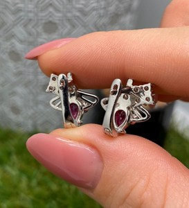 ต่างหูพลอยทับทิมธรรมชาติ 925 เงินสเตอร์ลิงทองทำด้วยมือเครื่องประดับชั้นดีกรกฎาคมหินประจำเดือนเกิดของผู้หญิงของขวัญขายส่ง - Product Image 3