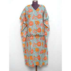 Robe longue kaftan moulante en coton indien faite à la main, écologique, à col en V et motif floral, pour mamans - Idéale pour la plage, comme tenue de nuit ou décontractée pour l'été - Product Image 1