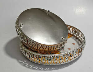 Set de plateaux de pichwai vache jaune argent allemand pour cadeaux plateaux décoratifs pour les festivals ensemble de plateaux de pooja - Product Image 4