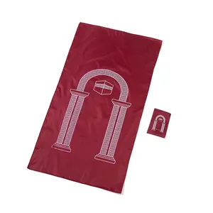 Alfombra de poliéster portátil para viajes, tapete de poliéster de diferentes colores, alfombra de oración islámica roja con bolsillo de brújula, impermeable