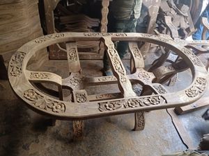 Juego de Mesa de Comedor Extensible de Madera Maciza con Sillas, Forma Ovalada, Diseño Industrial, Muebles de Comedor con Detalles Tallados - Product Image 6