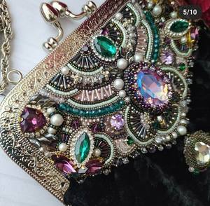 Sac à bandoulière élégant fait main avec broderie perlée pour les fêtes, les mariages et les soirées - Product Image 4