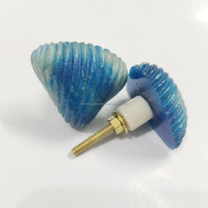 Poignée de porte en laiton et plastique personnalisable en résine bleue - Product Image 1