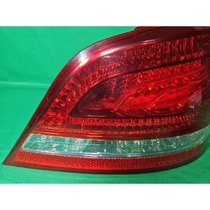 Luz Trasera Derecha Usada para Equus - Product Image 2