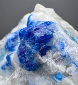 Espécimen de Cristal Azul Natural de Badakhshan, Afganistán, Mineral Raro, Pieza de Exhibición para Coleccionistas, Alta Calidad - Product Image 5