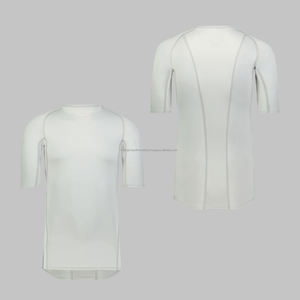 Design personnalisé Chemises de compression à manches longues pour hommes Vêtements unis respirants de meilleure qualité - Product Image 1