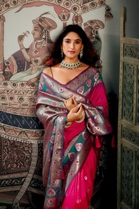 Envílase en Elegancia, Haga de Cada Momento una Experiencia Real, Disfrute de una Gracia Atemporal, Saree de Seda, Tela de Seda de Primera Calidad, Suave y Pesada - Product Image 5