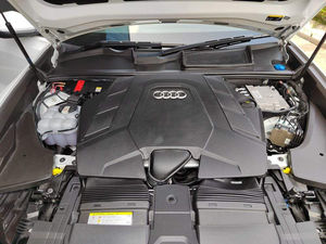 Auto SUV Q8 55 3.0L TFSi S.Line Quatro 2020 Disponible para la Venta - Product Image 2