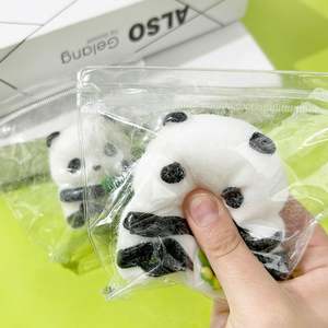 Juguete Antiestrés Panda Pinch, Panda Gigante Comiendo Bambú, Lindo, con Música, de Rebote Lento, Patrimonio Nacional - Product Image 3