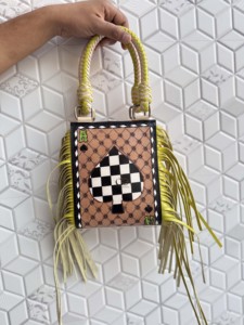 Bolso de Hombro de Cuero con Flecos Hechos a Mano por Diseñador, con Costuras Decorativas y Patrón a Cuadros, Bolso Pequeño de Uso Diario para Mujer - Product Image 1