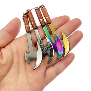 Llavero Abridor de Botellas de Acero Inoxidable Ecológico Forjado a Mano, Forma Irregular, Metal Duradero, Estilo Clásico, Mango de Madera con Cadena - Product Image 6