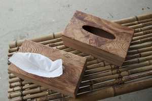 Boîte à mouchoirs vintage en bois faite à la main, sur pied, pour la maison, les tables à manger et les tables basses - Product Image 4