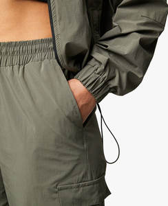 Ropa de calle personalizada Sudadera con capucha vintage y pantalones de chándal acampanados Jogger Conjunto de 2 piezas Dtg Print Sun Faded Chándales transpirables para hombres - Product Image 6