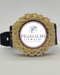 นาฬิกาข้อมือฮิปฮอปประดับเพชรแบบกำหนดเอง Pragalbh Jewels ขอบหน้าปัดประดับเพชรแบบไมโครพาเว่ ตัวเรือนสแตนเลส สายยาง กันน้ำ หรูหรา สำหรับผู้ชาย - Product Image 3