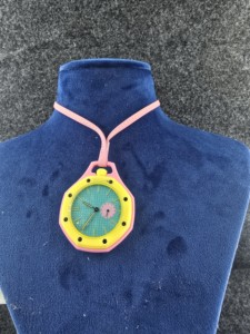 Montre à quartz analogique vintage unisexe avec bracelet en caoutchouc et cadran vert 41 mm, collier pendentif tendance - Product Image 4