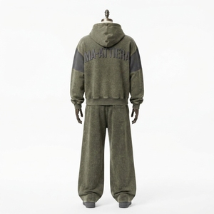 Conjunto de chándal de dos piezas: sudadera con capucha extragrande con cremallera en verde oliva lavado a medida y pantalones de chándal de pierna ancha - Product Image 4