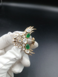 Broche en Forma de Águila Plateado y Dorado con Moissanita Polki y Piedras Verdes Esmeralda, Accesorio de Moda Unisex para Ropa, Regalo - Product Image 2